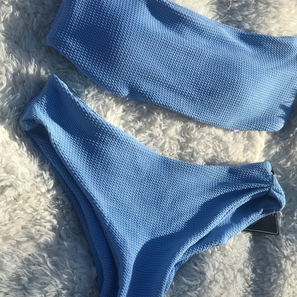 Bathing suits - Picture 2 of 2